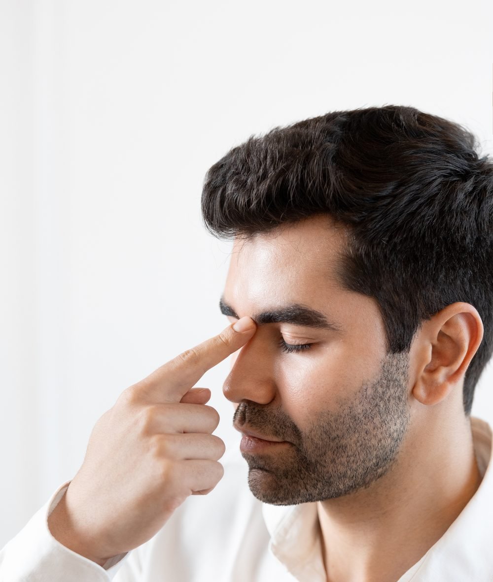 Dr. João Victor Bezerra, médico dermatologista em Londrina — preenchimento de olheiras